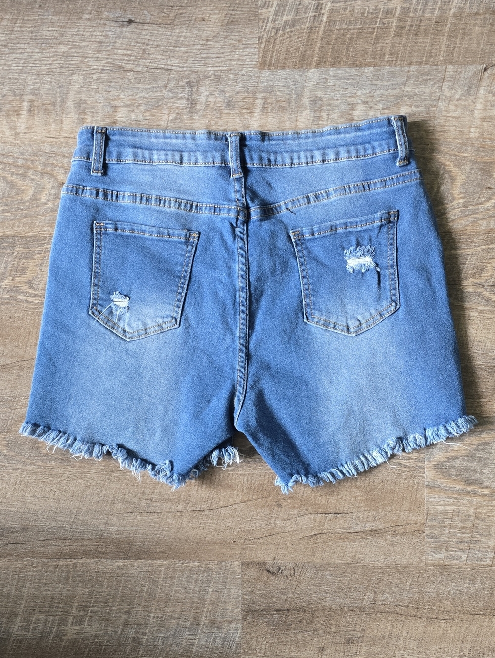 SHEIN Women's 3" Distressed High-Waist Button-Fly Jean Shorts - Lg - Picture 7 of 9